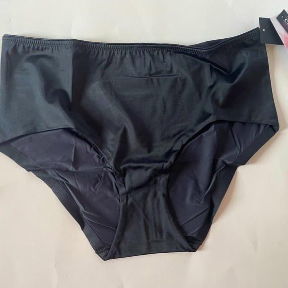 Curvy Couture Black Essential Boy Short XS - Picture 1 of 5